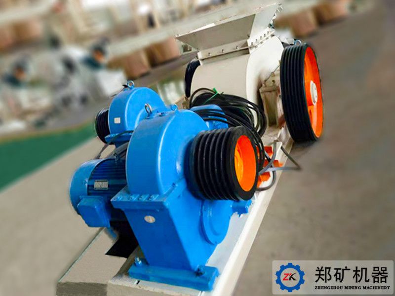 對輥破碎機(jī).jpg 對輥破碎機(jī).jpg